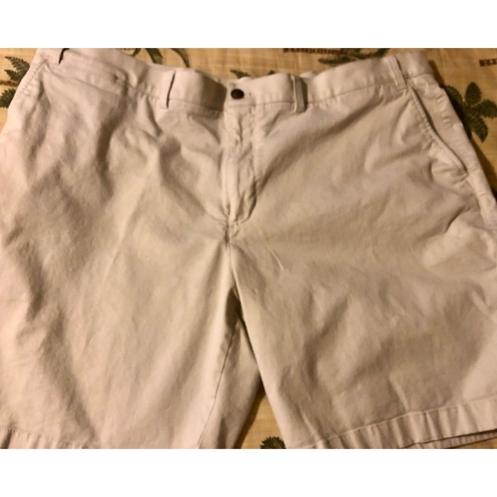 Nice shorts by Duck Head in size 44